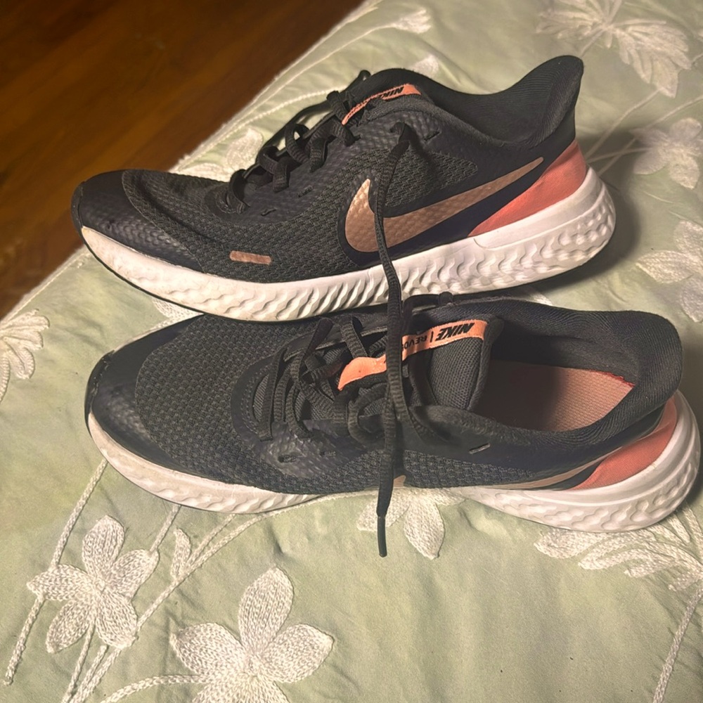Nike tenis 5.5